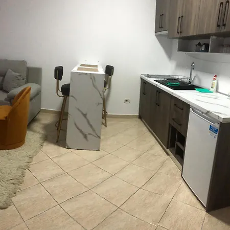 Standbyme Ajl Apartmán *